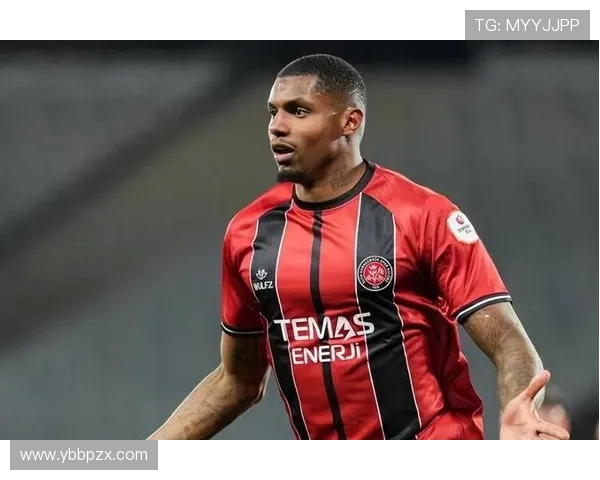 韦斯利：队友在场上给予极大帮助 我的进球离不开他们的支持